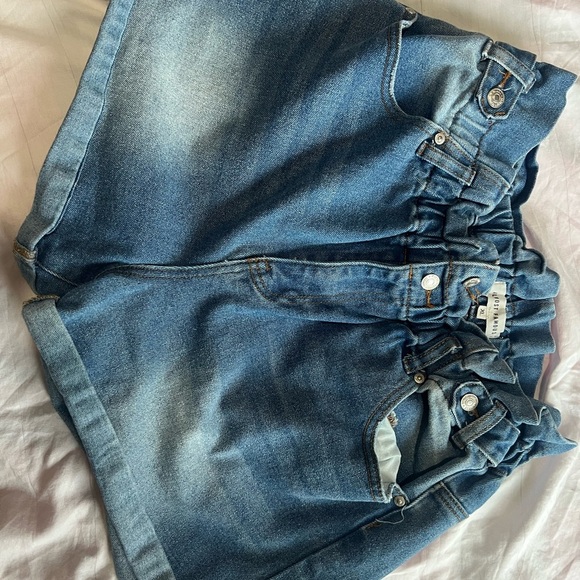 Almost Famous Blue Jean Shorts - Picture 1 of 3